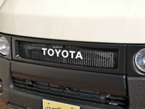 ハイエースバンディーゼル4WD　丸目カスタム　ネオクラシック