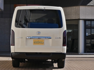 ハイエースバンディーゼル4WD　カスタムコンプリート