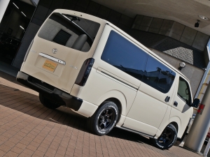 ハイエースバンディーゼル4WD　カスタムコンプリート