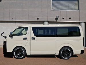 ハイエースバンディーゼル4WD　カスタムコンプリート