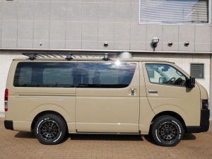 ハイエースバンディーゼル4WD　アースカラーパッケージ４Ｖ６ベージュ