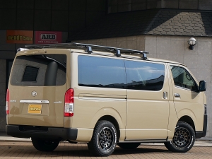 ハイエースバンディーゼル4WD　アースカラーパッケージ４Ｖ６ベージュ