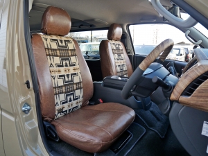 ハイエースバンディーゼル4WD　アースカラーパッケージ４Ｖ６ベージュ