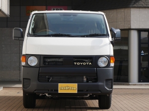 ハイエースバンDX　4WD　ディーゼル　丸目