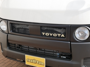 ハイエースバンDX　4WD　ディーゼル　丸目