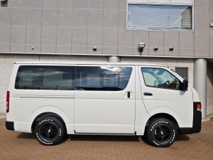 ハイエースバンDX　4WD　ディーゼル　丸目
