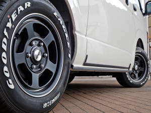 ハイエースバンDX　4WD　ディーゼル　丸目
