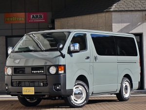 ハイエースＶディーゼル4WD　アースカラーパッケージ６Ｘ３アーバンカーキ