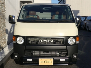 ハイエースバン４ＷＤ S-GL『FD-classic丸目換装』