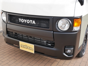ハイエースバンディーゼル4WD　丸目カスタム　ネオクラシック