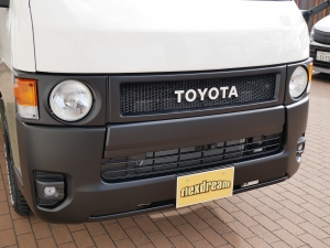 ハイエースバンディーゼル4WD　丸目カスタム　ネオクラシック
