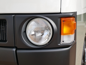ハイエースバンディーゼル4WD　丸目カスタム　ネオクラシック
