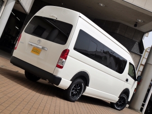 ハイエースバン新車アウトレットスパロン　4WD　ディーゼル