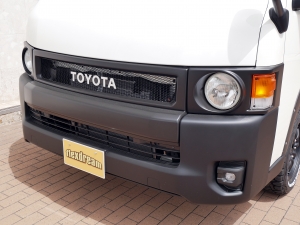 ハイエースバン新車アウトレットスパロン　4WD　ディーゼル