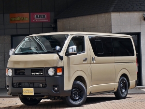 ハイエースＶディーゼル4WD　アースカラーパッケージ4V6ベージュ