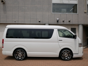 ハイエースワゴン１０人乗り　車中泊できる街乗り仕様車
