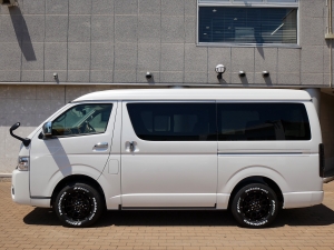ハイエースワゴン１０人乗り　車中泊できる街乗り仕様車