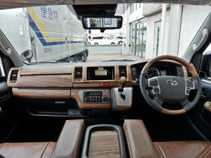 ハイエースバンディーゼル4WD　丸目換装FD-classicカスタム