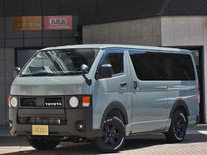ハイエースＶディーゼル4WD　アースカラーパッケージ6X3アーバンカーキ