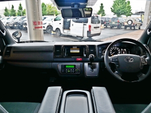 ハイエースバン新車一部改良後　ディーゼル四駆