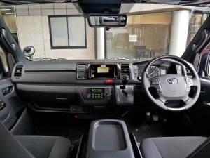 ハイエースバン新車一部改良後　ディーゼル四駆