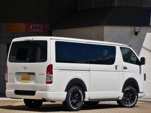 ハイエースバン新車一部改良後　ディーゼル四駆
