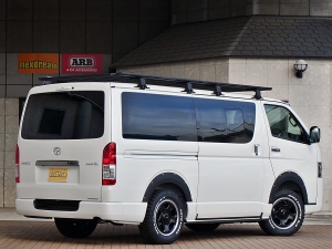 ハイエースバン新車一部改良後　ディーゼル四駆