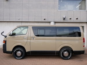 ハイエースバンディーゼル4WD　アースカラーパッケージ4V6ベージュ
