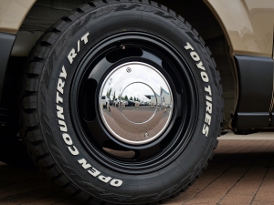 ハイエースバンディーゼル4WD　アースカラーパッケージ4V6ベージュ