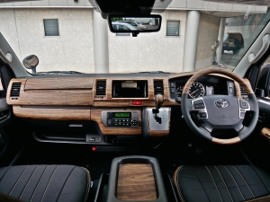 ハイエースバンディーゼル4WD　アースカラーパッケージ4V6ベージュ