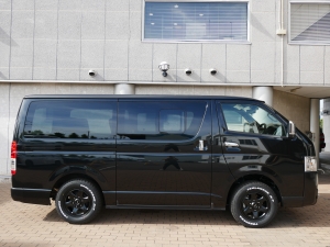 ハイエースバン新車一部改良後　ディーゼル四駆