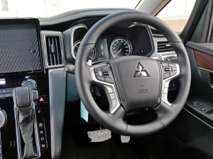 デリカＤ５新車アウトレット三菱デリカD：5　Ｐ