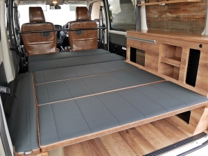 タウンエースタウンエース　FD-BOX　車中泊できるライトキャンピングカー