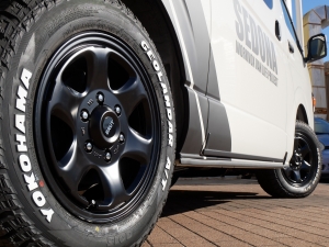 ハイエースバンDX　4WD　ディーゼル　丸目
