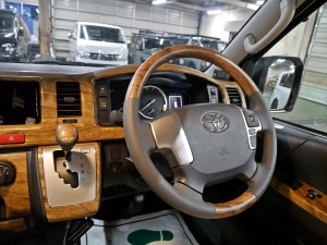 ハイエースバンDX　4WD　ディーゼル　丸目