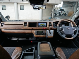 ハイエースワゴン１０人乗り　車中泊できる街乗り仕様車