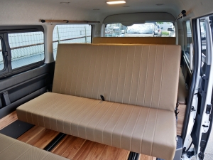 ハイエースワゴン１０人乗り　車中泊できる街乗り仕様車