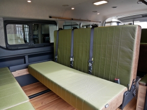 ハイエースワゴン１０人乗り　車中泊できる街乗り仕様車