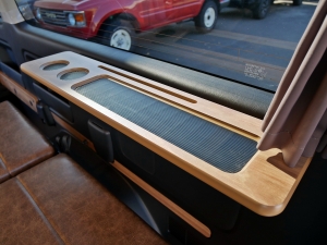 ハイエースワゴン車中泊　キャンピング仕様　オフロード