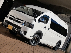 ハイエースワゴン車中泊　キャンピング仕様　オフロード