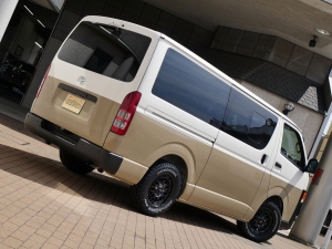 ハイエースバン新車ハイエースDX　丸目カスタム