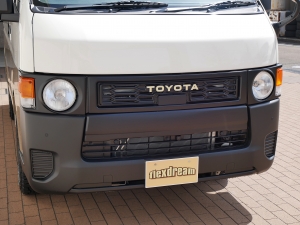 ハイエースバン新車ハイエースDX　丸目カスタム