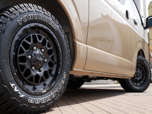 ハイエースバン新車ハイエースDX　丸目カスタム