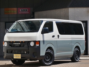 ハイエースバン新車ハイエースDX　丸目カスタム
