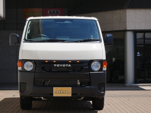 ハイエースバン新車ハイエースDX　丸目カスタム