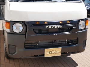 ハイエースバン新車ハイエースDX　丸目カスタム