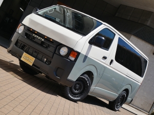ハイエースバン新車ハイエースDX　丸目カスタム