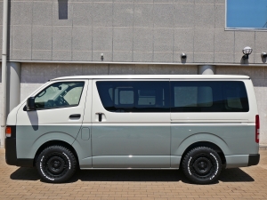 ハイエースバン新車ハイエースDX　丸目カスタム