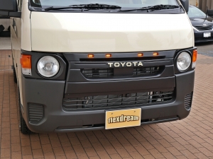ハイエースバン９型ハイエースDX　丸目カスタム