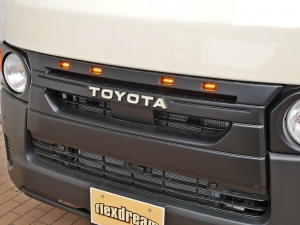 ハイエースバン９型ハイエースDX　丸目カスタム